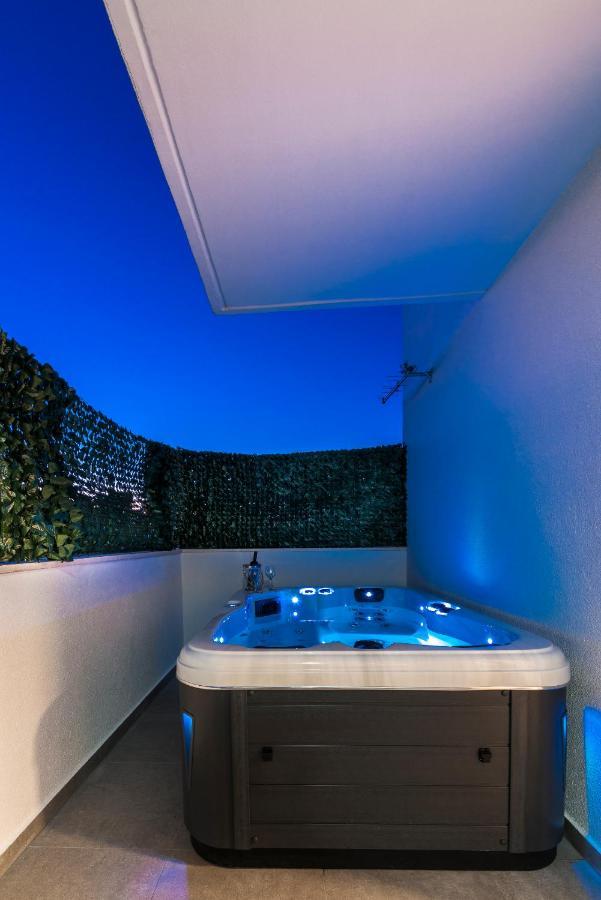 New Deluxe Jacuzzi Apartment Ana ดูบรอฟนิก ภายนอก รูปภาพ