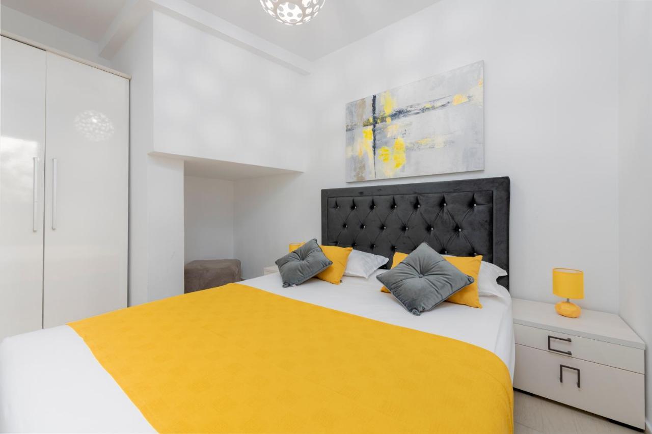 New Deluxe Jacuzzi Apartment Ana ดูบรอฟนิก ภายนอก รูปภาพ