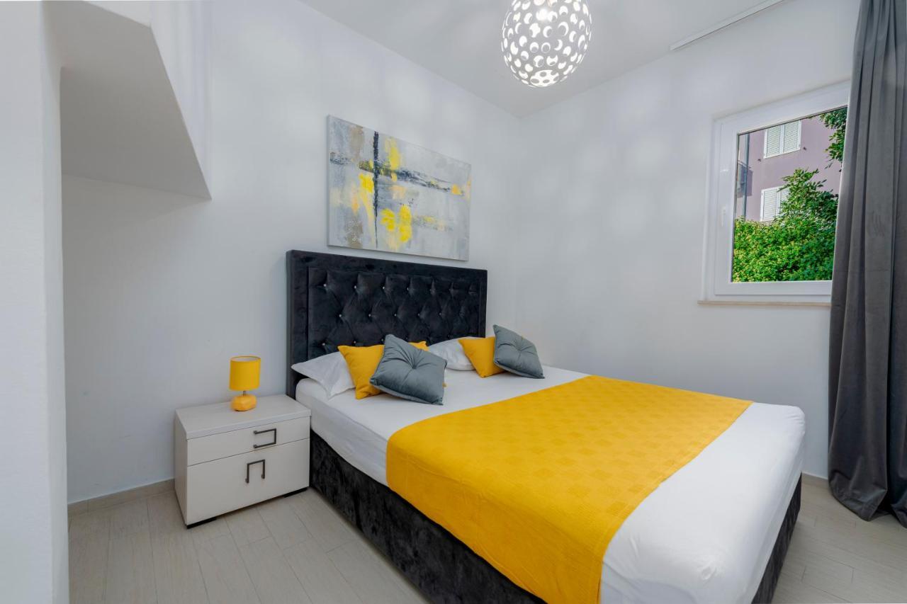 New Deluxe Jacuzzi Apartment Ana ดูบรอฟนิก ภายนอก รูปภาพ