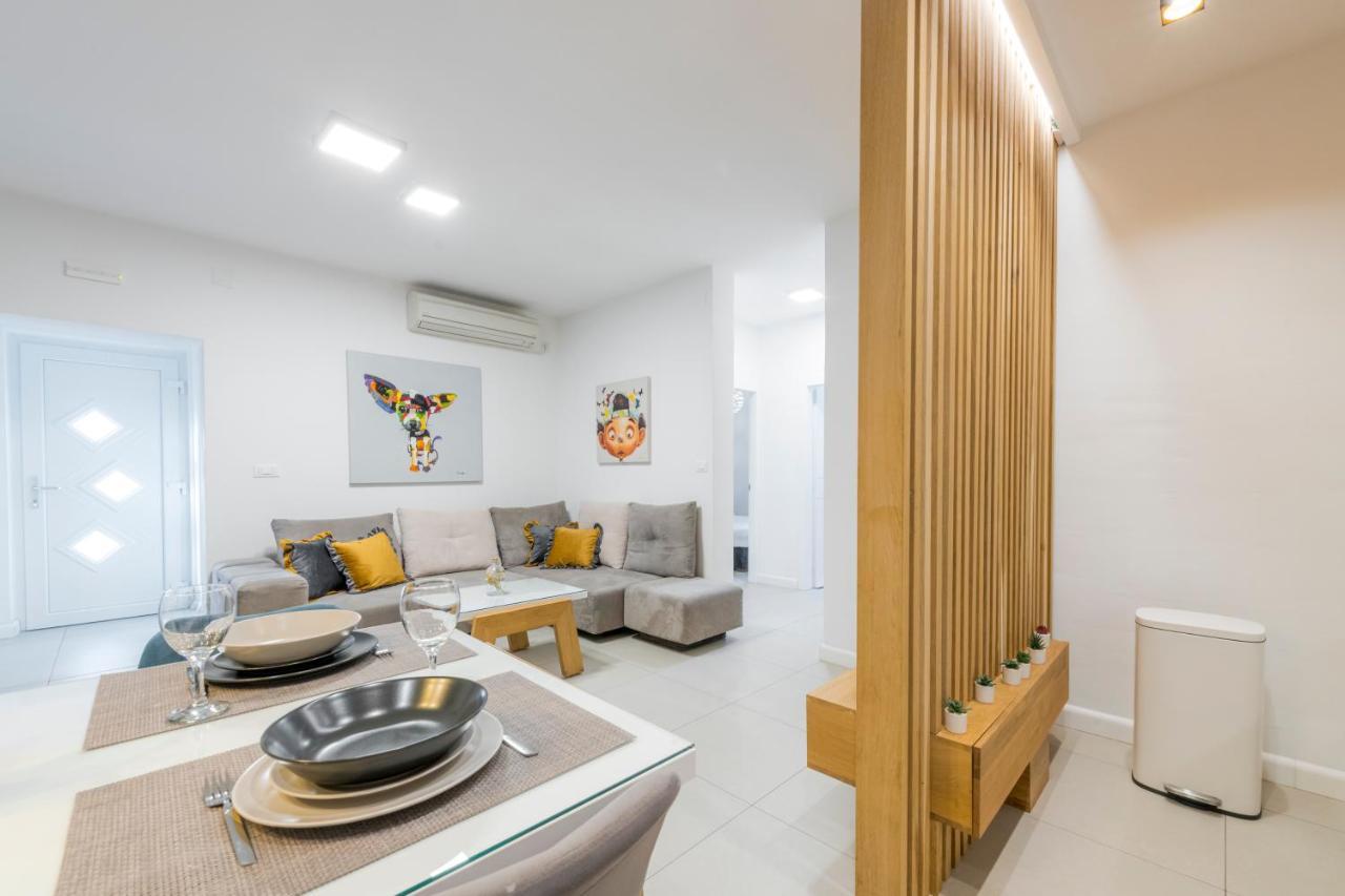 New Deluxe Jacuzzi Apartment Ana ดูบรอฟนิก ภายนอก รูปภาพ